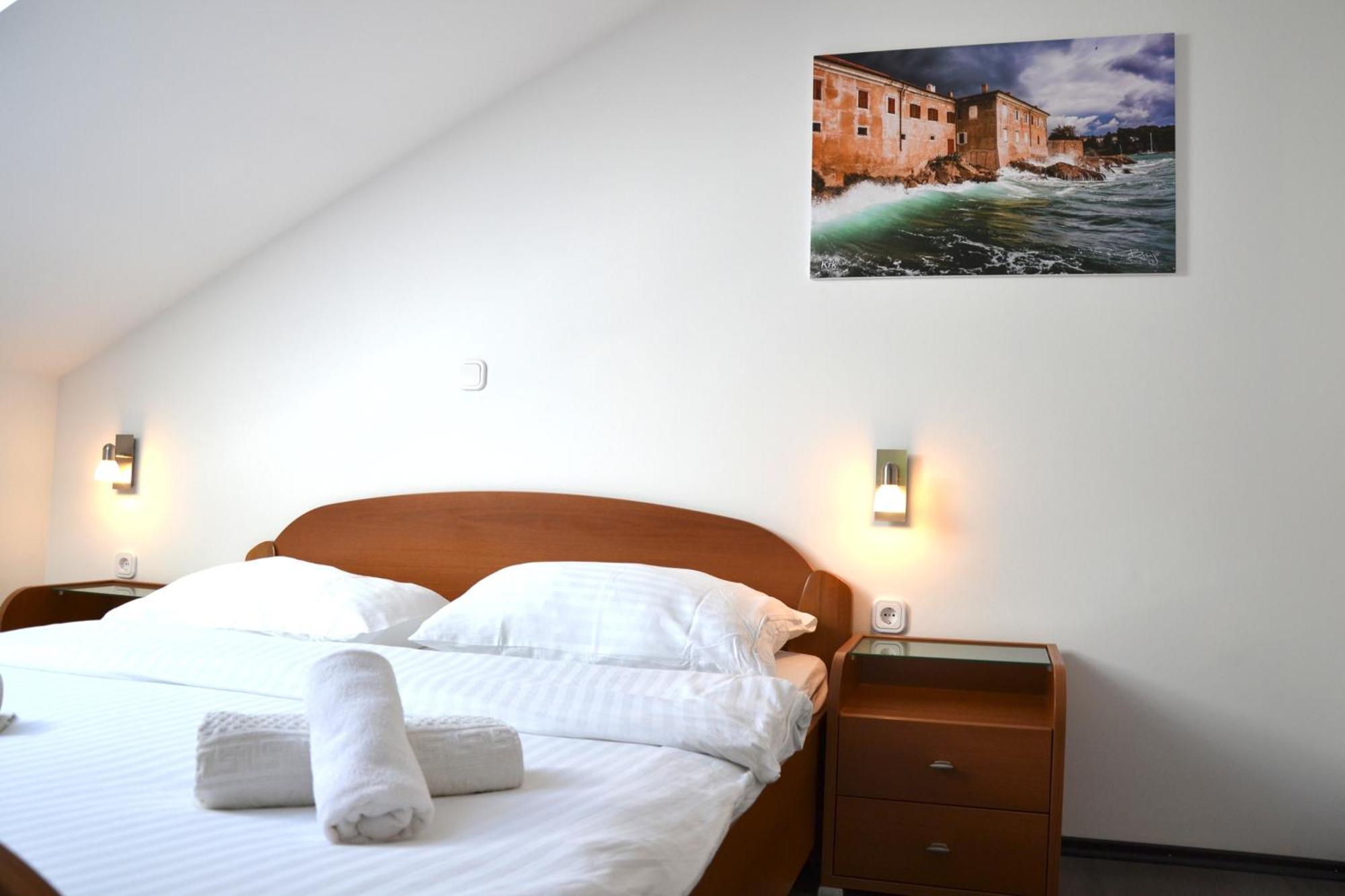 Apartments Monika Bed & Breakfast 1&4 Пунат Екстериор снимка